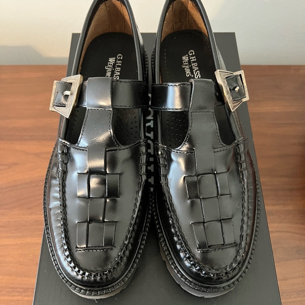G.H. Bass & Co. Marion Fisherman loafers size 7.5